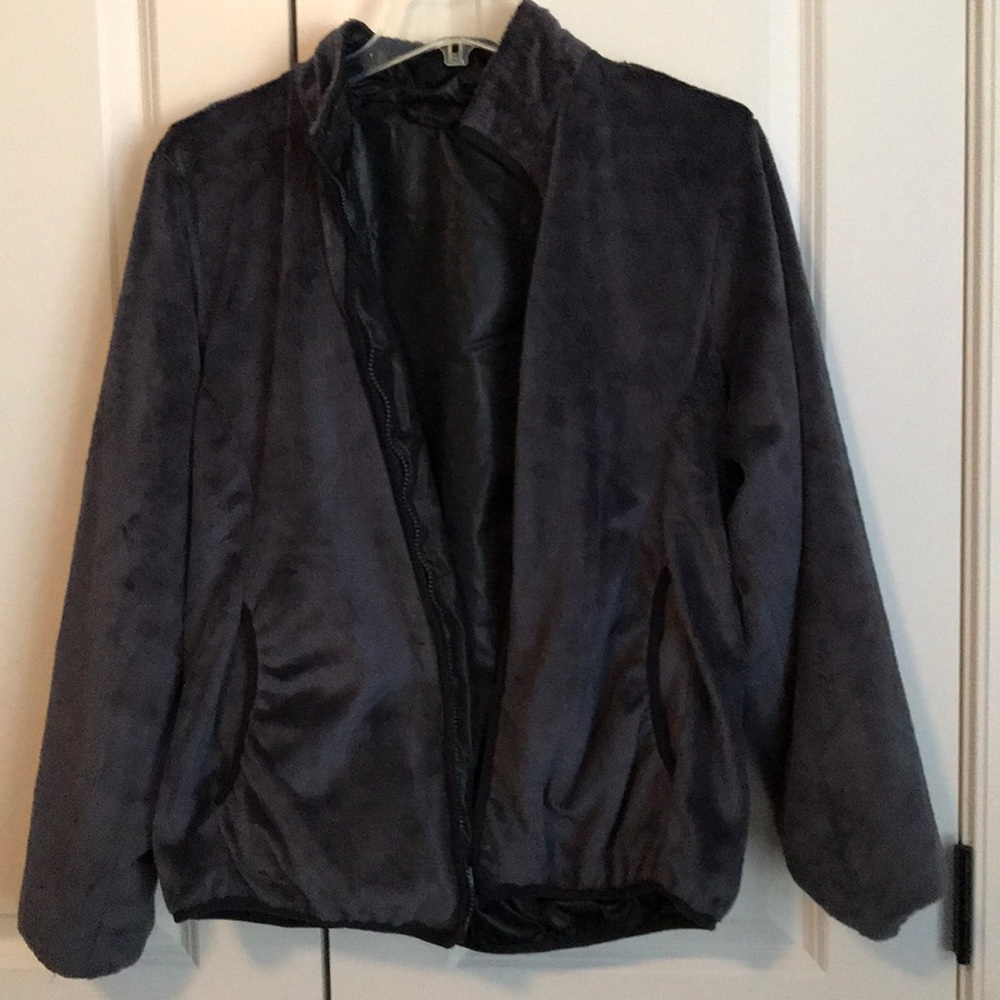 Reversible fleece jacket